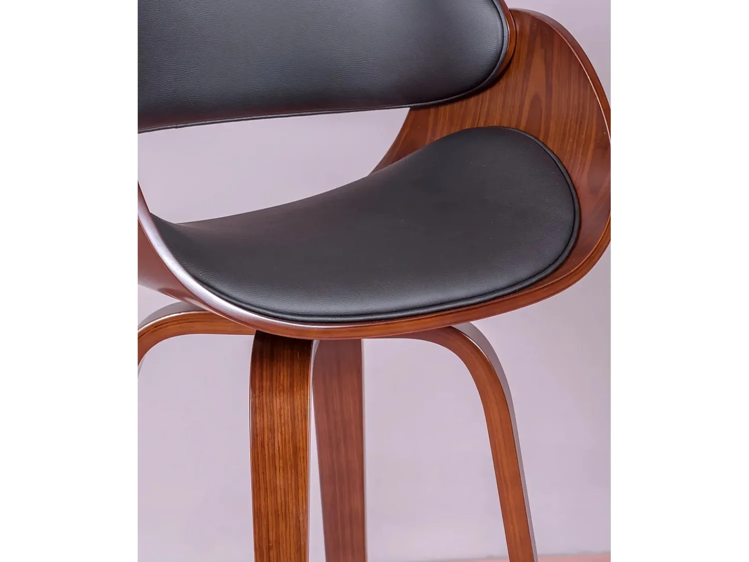 Banco*Nest Dream Banqueta escandinava em madeira de nogueira com almofada em couro sintético (66 cm) - Burrow - Preto