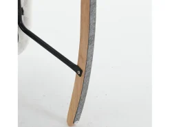 Poltrona*Hauss Spole Cadeira de baloiço em tecido Teddy com apoio de cabeça, estrutura em metal preto 102x70x107cm Branco