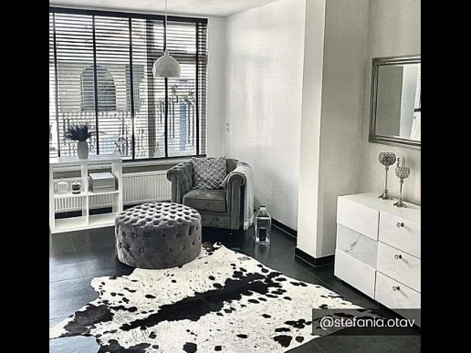 Vente-unique Cadeirão confort CHESTERFIELD - Veludo antracite^ Poltrona