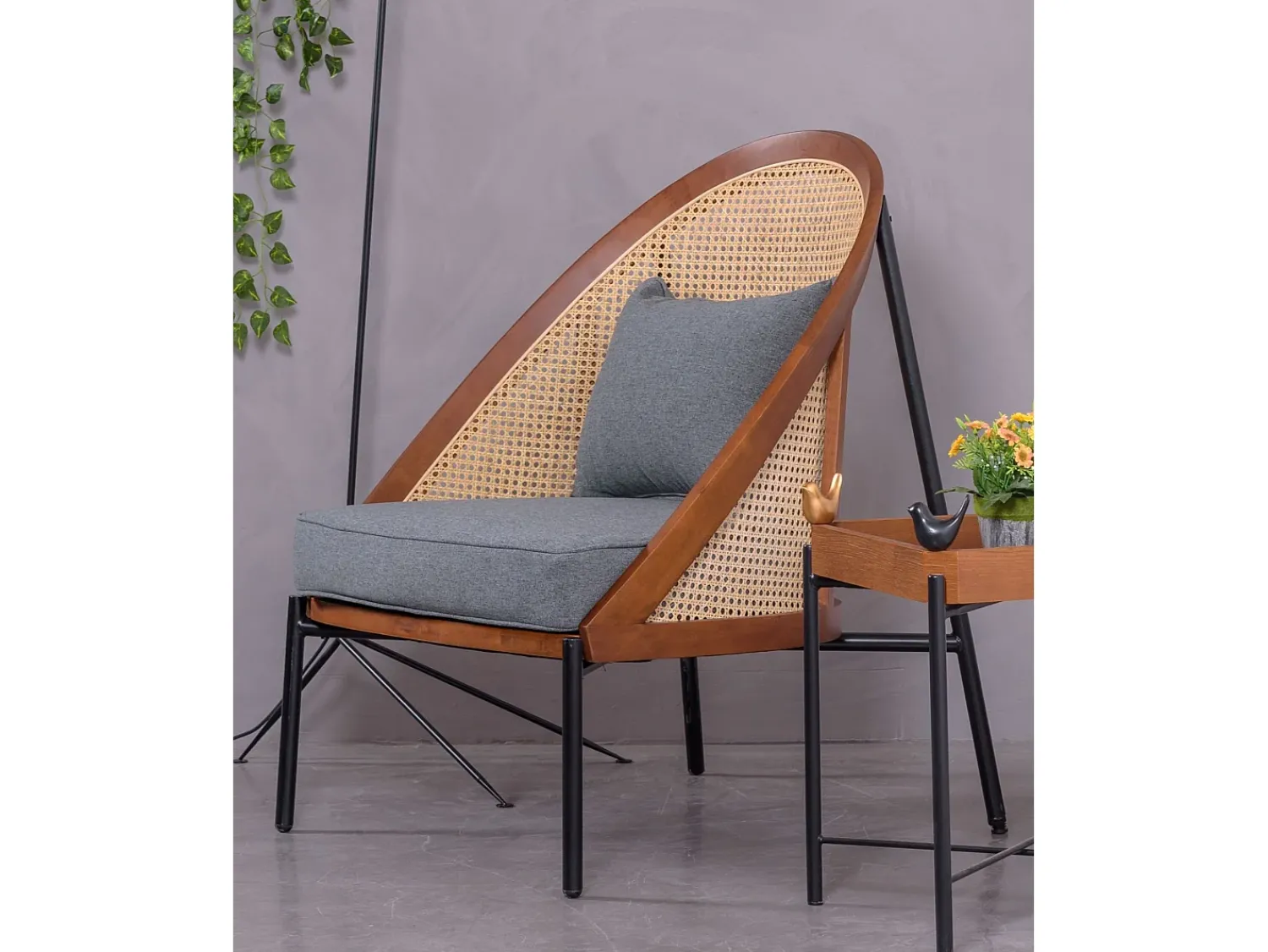 Poltrona|Nest Dream Cadeirão retro vintage em madeira de nogueira e rotim natural - Robín - Noz Natural escuro