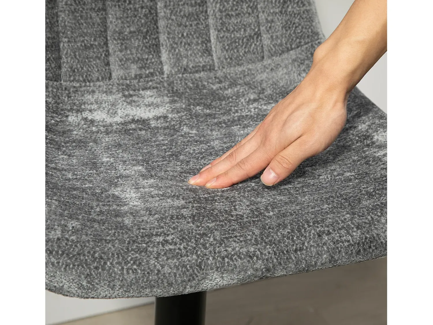 Conjunto de 2 bancos altos, reguláveis em altura e giratórios, estofados com encosto, efeito chenille, apoio para os pés, cinza escuro^ Banco
