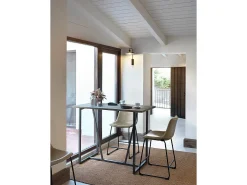 Banco* Conjunto de 2 bancos estofados de cor creme com pernas de metal preto Bege