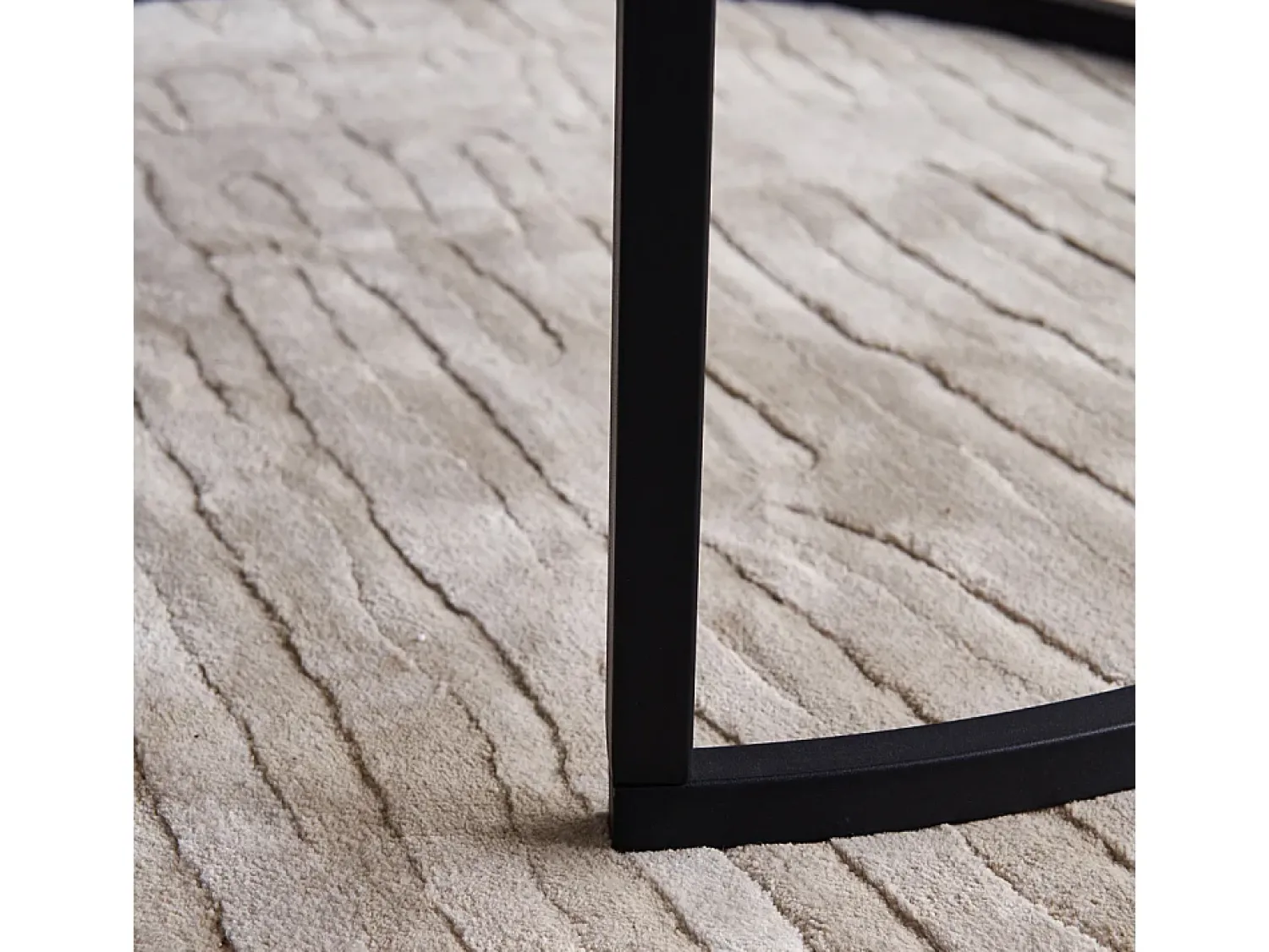 Conjunto de 2 mesas de centro encaixáveis - mármore e metal preto, mesa lateral moderna e redonda para sala de estar e quarto^ Mesa De Centro