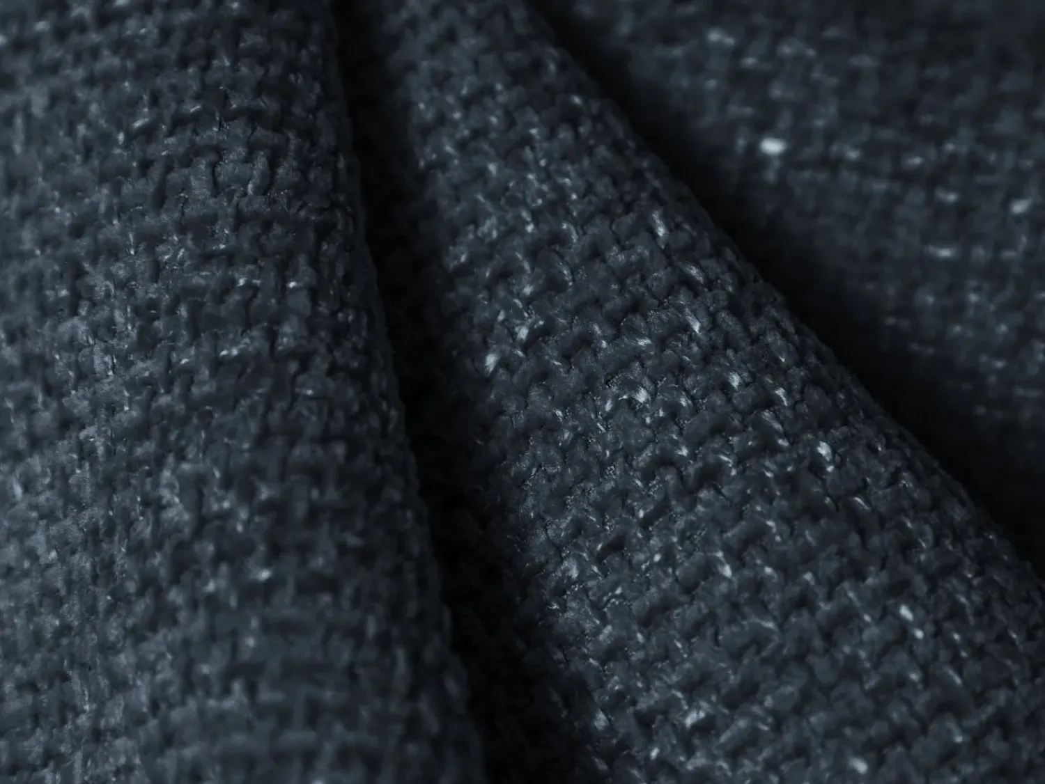 Outlet Cosmopolitan Design - Poltrona "Arendal" em tecido chenille azul real - 124x102x70cm Azul escuro