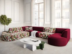 Sofá|CXL by Christian Lacroix - Sofá de canto panorâmico à esquerda "Charles" 7 lugares em veludo padrão de rosas de jardim, vermelho - 366x273x69cm Multicor