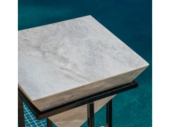 Mesa De Centro| Mesa alta de mármore cinza sem armazenamento, design trapezoidal e base robusta de aço Cinzento