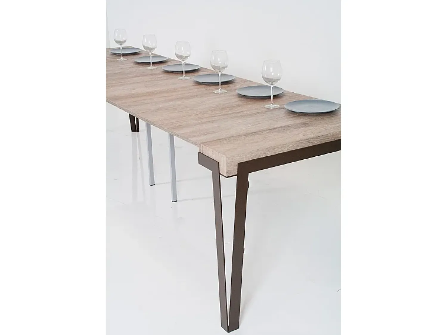 Consola|ITAMOBY Mesa consola extensível 90x40/196 cm Rio Small Carvalho Natural quadro Ferrugem Cinza antracite / Castanho