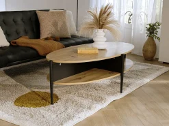 Vente-unique Mesa de centro com 4 nichos em MDF e metal - Natural claro e Preto - EVARO^ Mesa De Centro