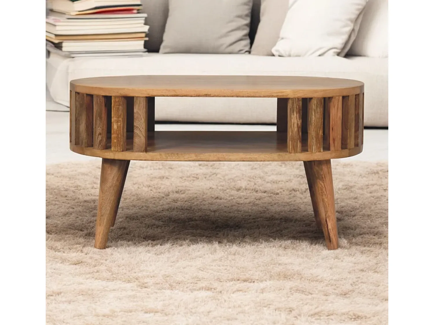 Mesa De Centro| Mesa de centro Mini Ariella em madeira maciça, 1 compartimento aberto, castanho Bege