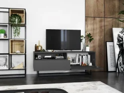 Móvel De Tv* Móvel de TV com 1 porta, nicho e gaveta – corpo Grafite fosco, frentes Grafite fosco – 120 cm, estrutura em metal preto Cinzento