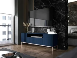 Móvel De Tv* Móvel de TV com 3 portas e nicho – Corpo -marinho mate, frentes ranhuradas -marinho mate – 150 cm, estrutura metálica Azul