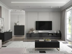 Móvel De Tv* Móvel de TV com 7 portas e nicho – corpo mate, fachadas caneladas mate – 300 cm, estrutura metálica Preto