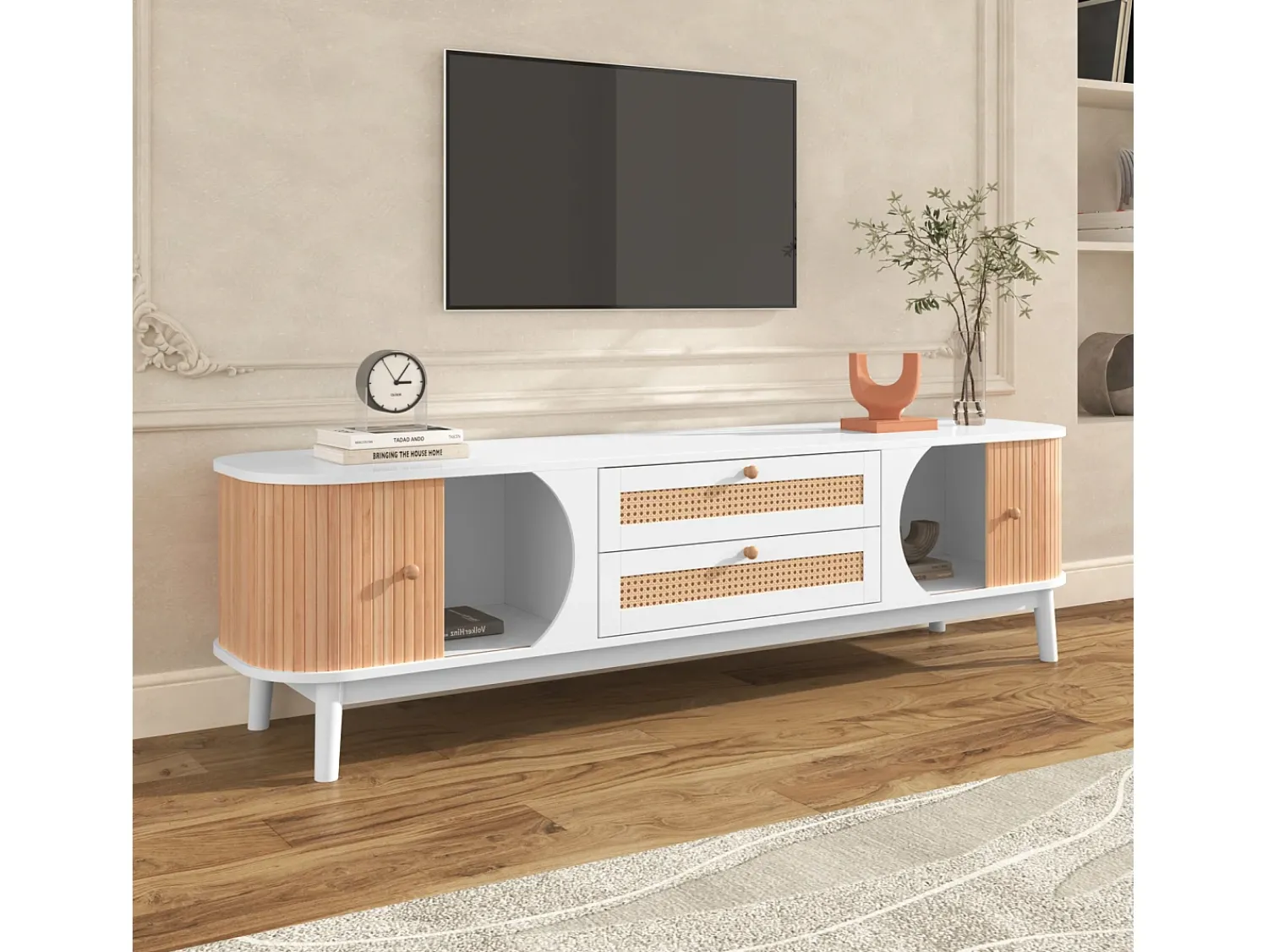 Móvel De Tv| Móvel de TV em rattan , cômoda com duas portas e duas gavetas, patchwork e madeira. Branco