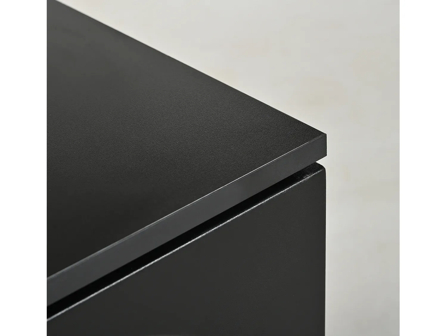New Hauss Spole Móvel de TV moderno com 4 portas - prateleira ajustável - 175 x 38 x 56 cm Preto