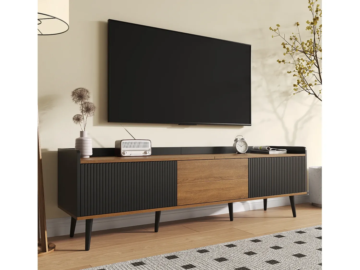 Móvel De Tv|ModernLuxe Móvel para TV 160×39×49,5 cm - com 3 portas - acabamento madeirado - pés de madeira maciça - MDF + painel de partículas - preto e natural Preto / Natural claro