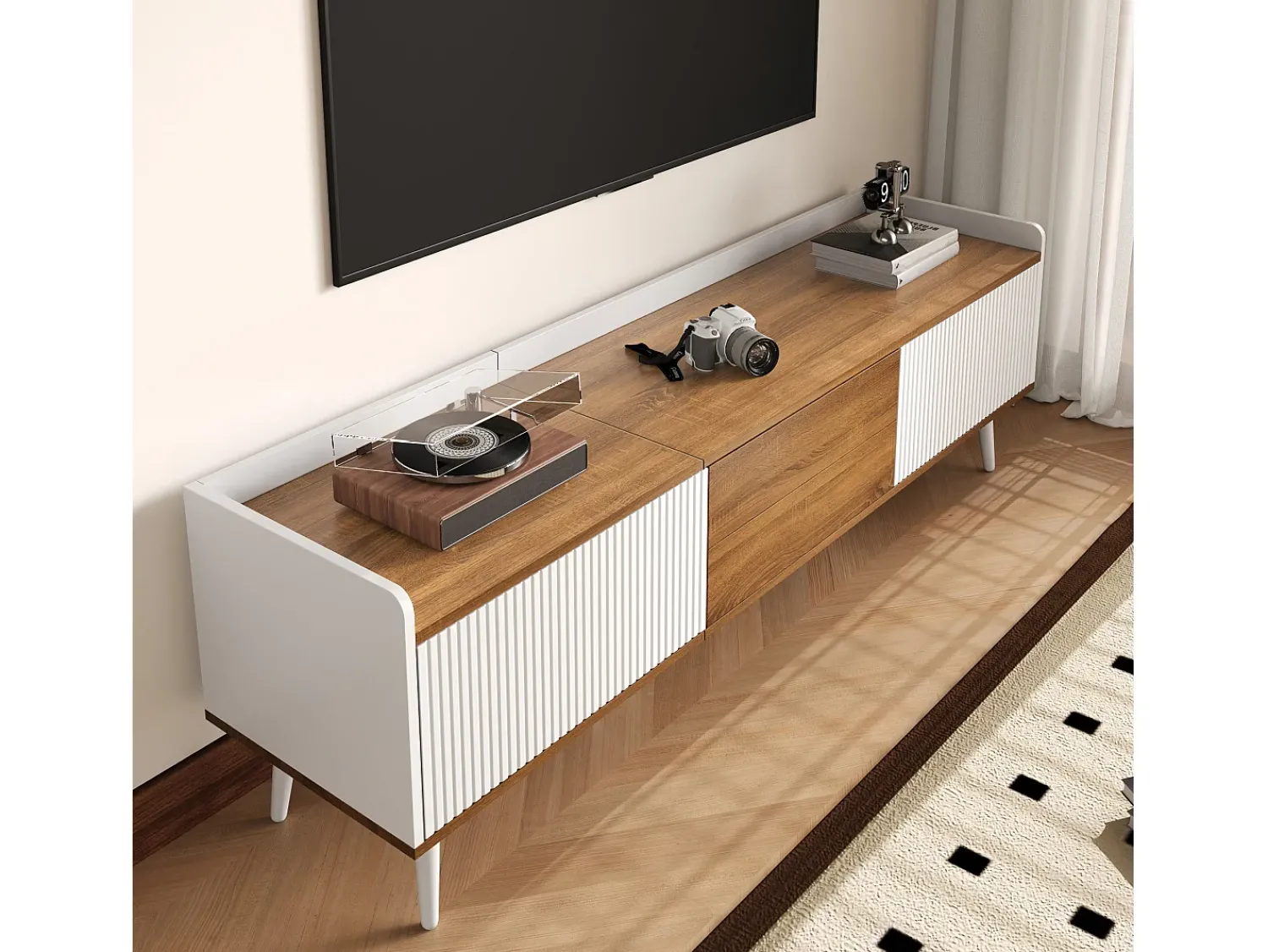 Móvel De Tv*Hauss Spole Móvel para TV com 3 portas, acabamento às riscas, e natural. Branco