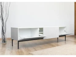 Móvel De Tv| Móvel TV 2 portas sanfonadas 1 gaveta branca com pé preto 200x45 cm Branco