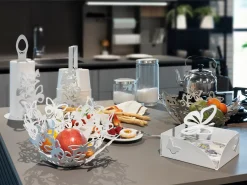 Acessório Vinho E Bar* Pequena peça central Farfalloso Ø31 cm em mármore ferro perfurado Design moderno com borboletas elegante decoração de mesa Made in Italy Branco