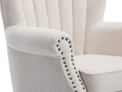 Poltrona*Vente-unique Poltrona BATOUMI em tecido com detalhes em tachas e pés de madeira Creme