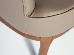 Angel Cerda Poltrona em cuoro sintentico cinzento taupe 5043 Bege