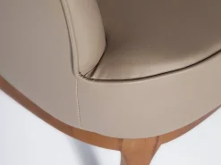 Angel Cerda Poltrona em cuoro sintentico cinzento taupe 5043 Bege