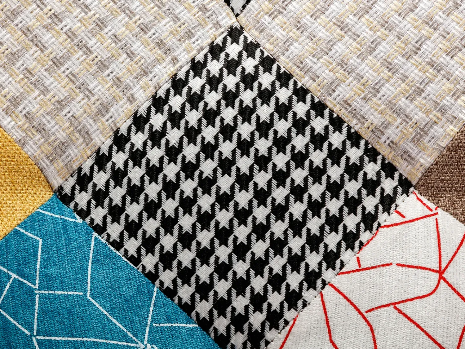 Clearance Vente-unique Poltrona VATELY em tecido patchwork Multicor