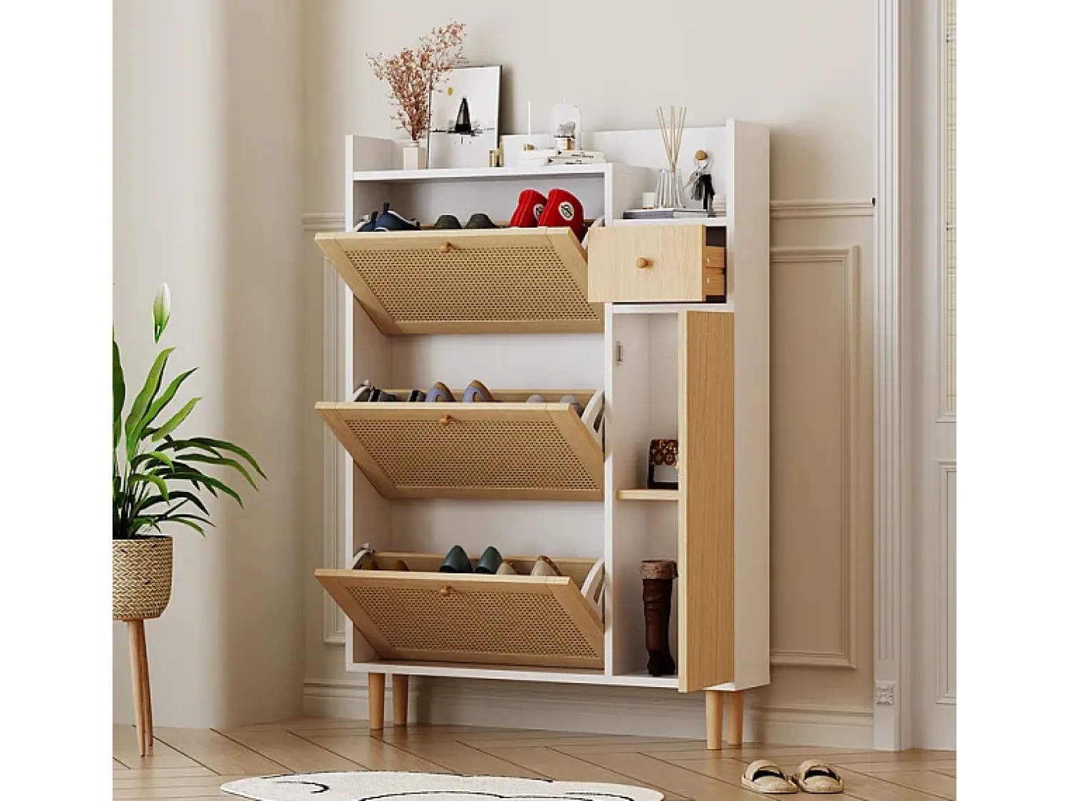 Móvel De Arrumação|Sapateira|ModernLuxe Sapateira em madeira e rattan - 3 portas de aba e 1 gaveta - prateleira ajustável - Natural & Branco Natural claro / Branco
