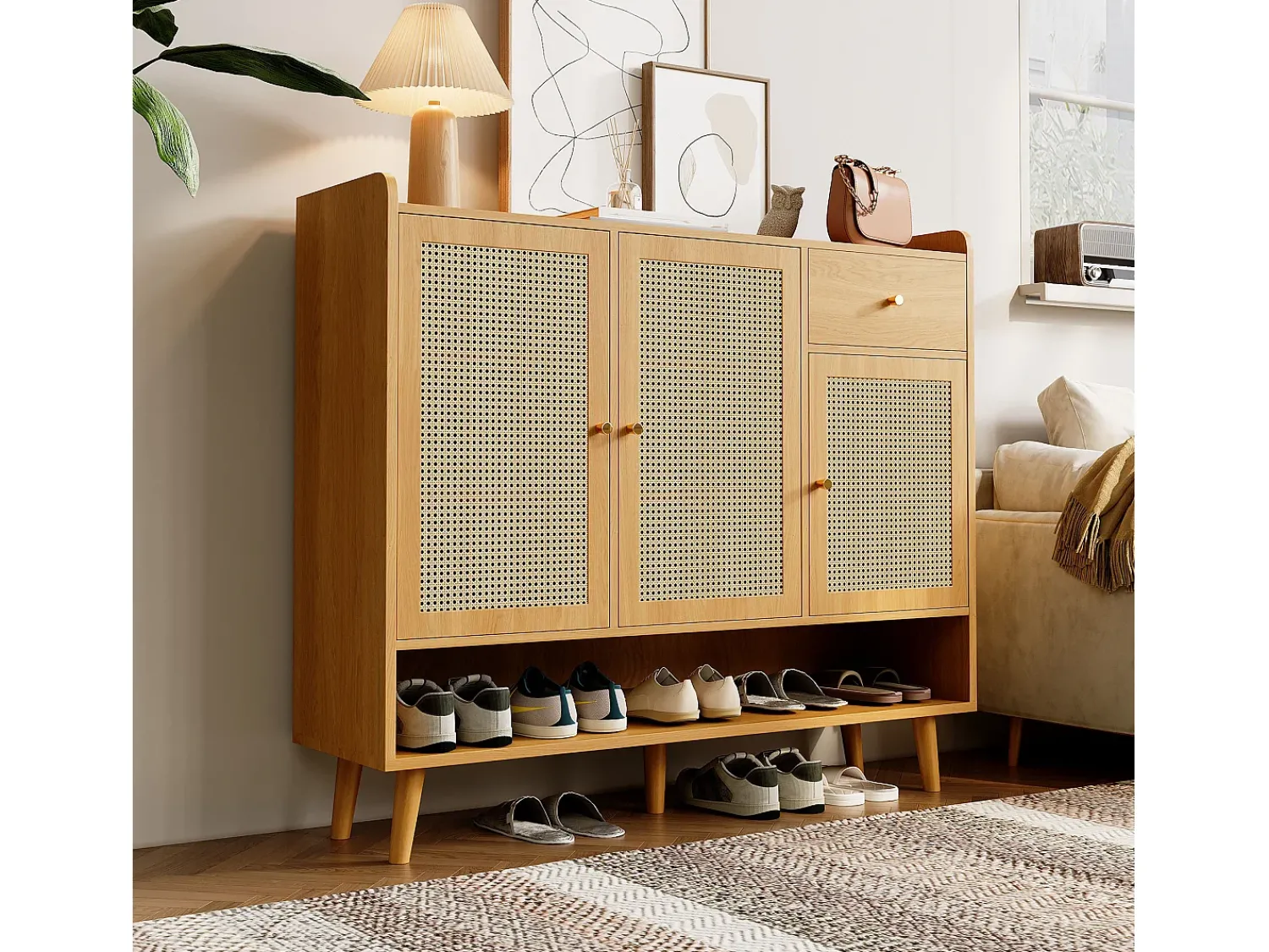 Móvel De Arrumação|Sapateira*Hauss Spole Sapateira natural com 3 portas em verga e 1 gaveta, puxador em metal 120x35x106cm Natural claro