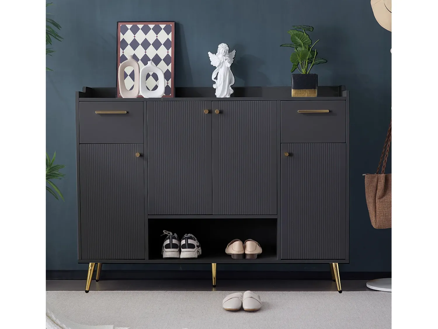 Discount Hauss Spole Sapateira preta com 2 gavetas e 4 portas, pés em metal 130x37x100cm Preto