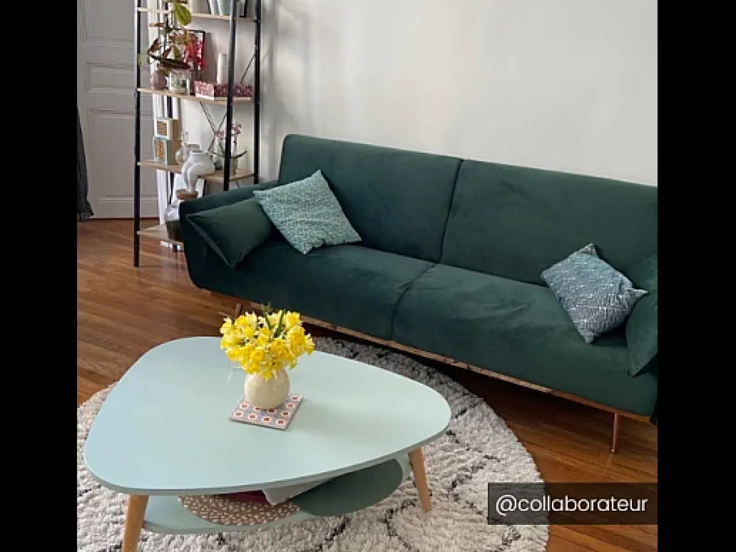Vente-unique Sofá cama clic clac de 3 lugares em veludo verde - LAUNEI^ Sofá