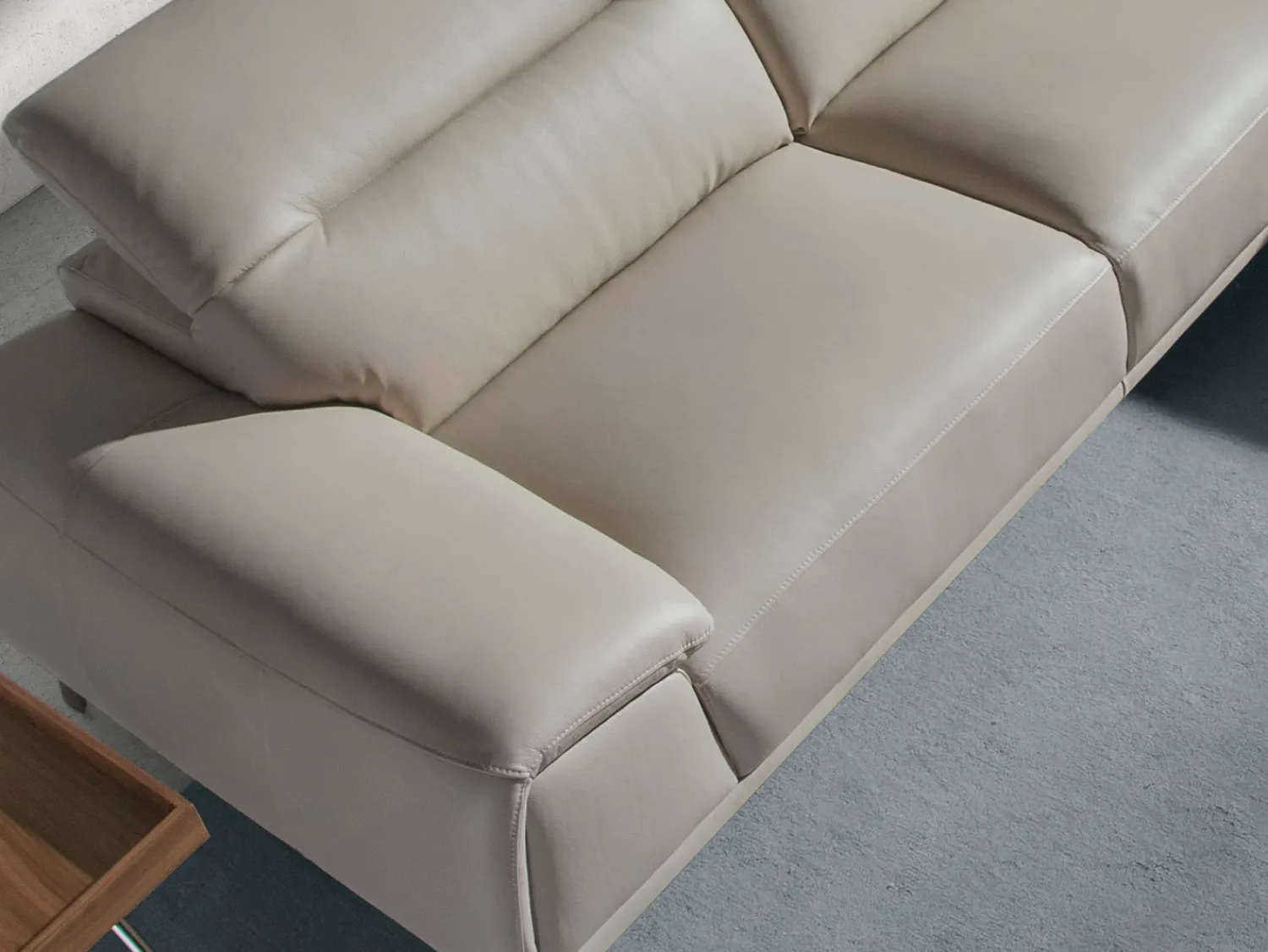 Angel Cerda Sofá chaise longue direito em pele cinzenta taupe 6150^ Sofá