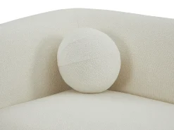 Vente-unique Sofá de 2 lugares em tecido bouclé branco OVOTAS^ Sofá