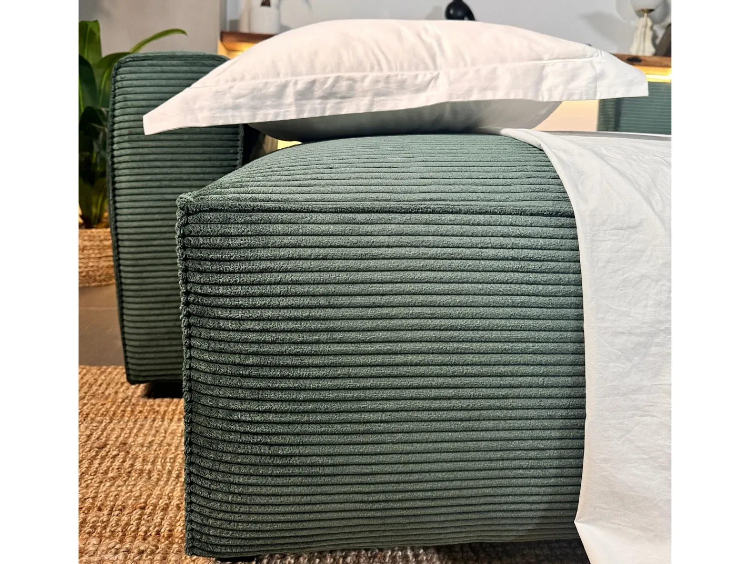 Sofá-cama 3 lugares Abeto - chaise reversível lado direito/esquerdoche com arrumação integrada (269 x 158 x 96 cm) - LAUREN^ Sofá