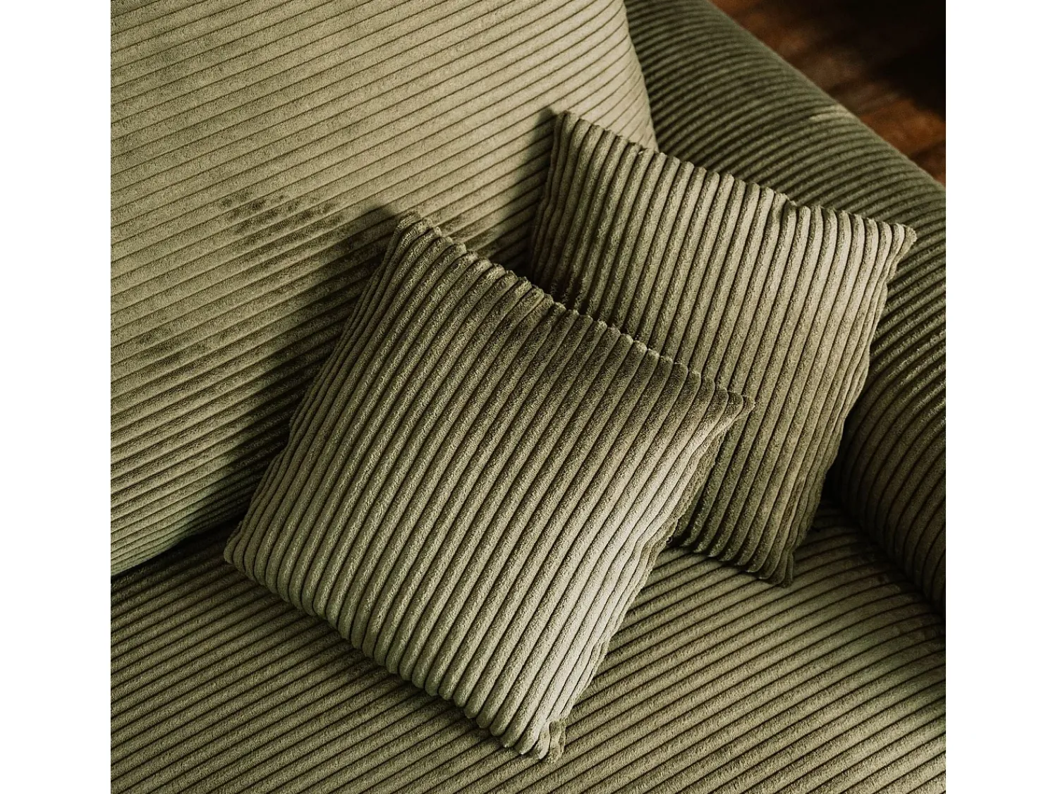 Sofá| Sofá-cama 3 lugares Verde Floresta - chaise reversível lado direito/esquerdoche com arrumação integrada (269 x 158 x 96 cm) - LAUREN Verde claro