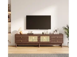 Suporte para TV, 180 cm de comprimento, em madeira escura com duas portas de rattan e quatro gavetas. Natural escuro