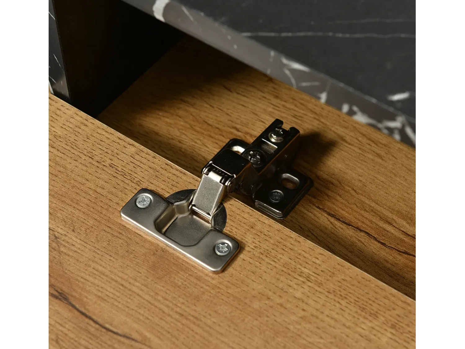 Móvel De Tv* Suporte para TV com comprimento ajustável de 130 a 200 cm, acabamento em mármore PVC, design em camadas, madeira. Castanho