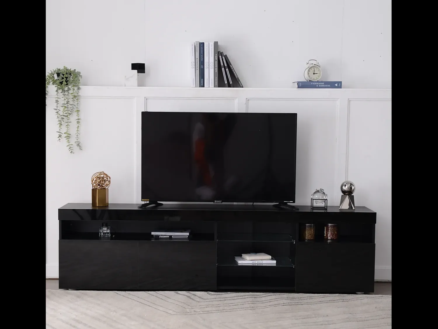 Móvel De Tv| Suporte para TV com espaço de armazenamento, 3 portas e 2 prateleiras de vidro, com iluminação LED ajustável, . Preto