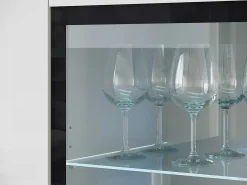Vitrina| Vitrine alta moderna 120 cm para sala 3 portas corpo mate e frentes brilho Branco