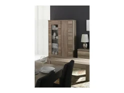 Vitrina*Meublorama Vitrine aparador ROMI com 2 portas de correr na cor dab canyon. Móvel design ideal para a sua sala de jantar. Castanho